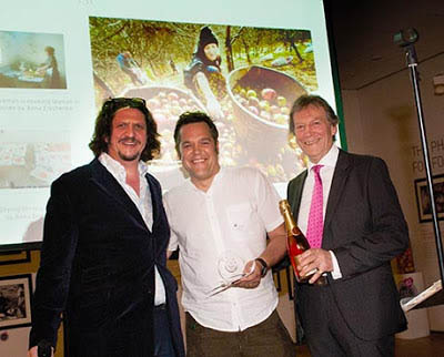 From l-r (Celebrity chef, food critic and judge Jay Rayner, International food photographer Guy Harrop, Andy Macdonald, Managing Director of Coregeo UK, the Master Licensor of Pink Lady® In the UK)