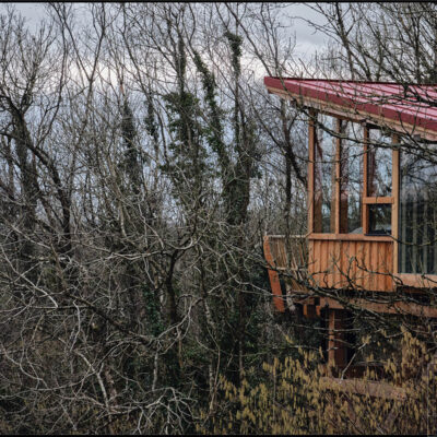 boutique treehouse photography © Guy Harrop 2024